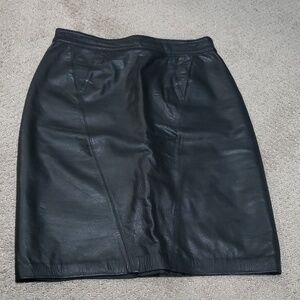 Vintage women's leather black pencil skirt small